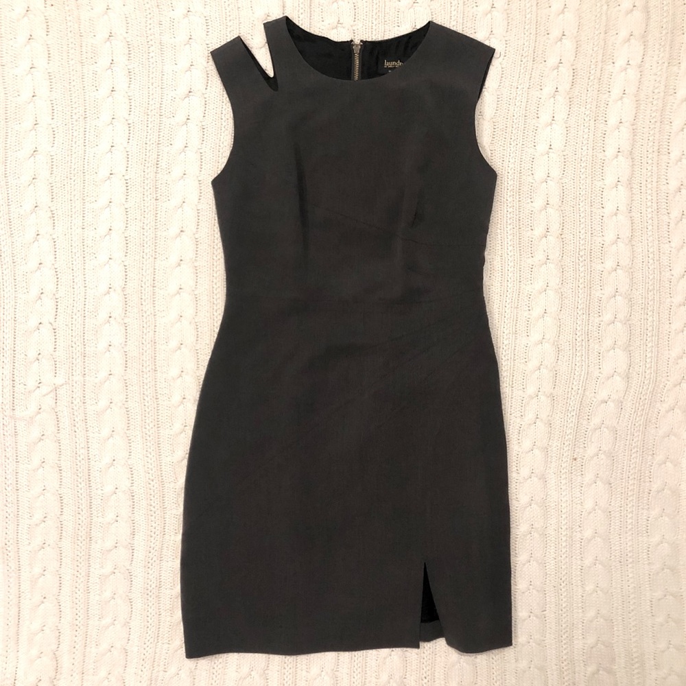 Super flattering gray dress